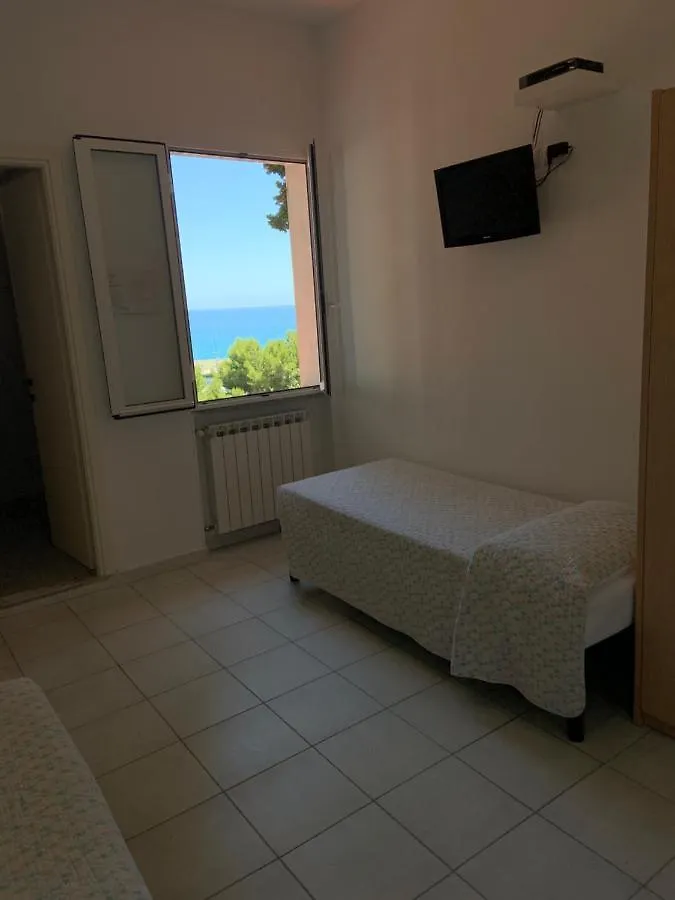 Gasthuis Baia Dei Gabbiani Hotel San Lorenzo al Mare