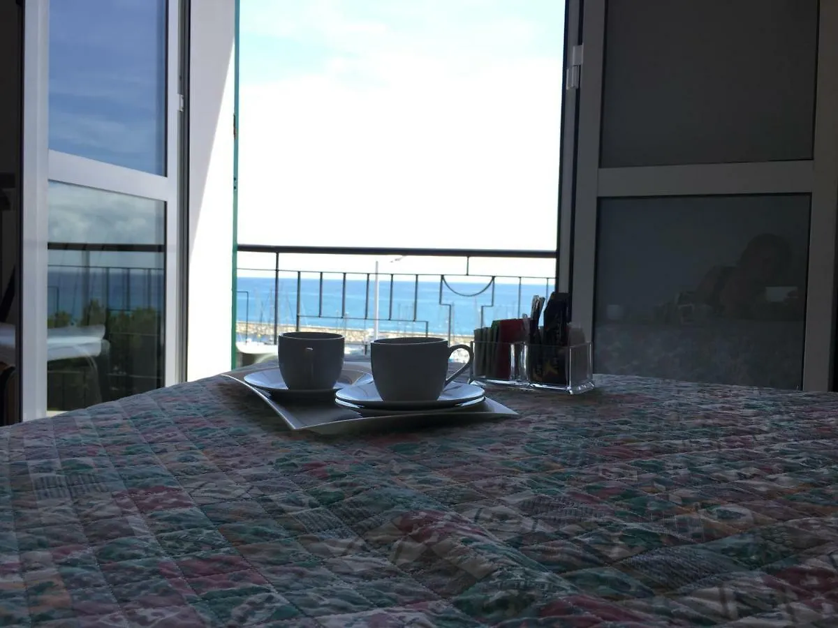 Baia Dei Gabbiani Hotel San Lorenzo al Mare 0*,